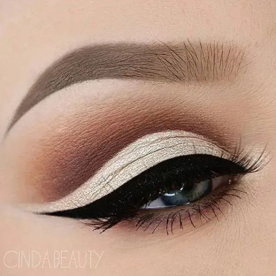 Cut Crease White Eyeshadow Look