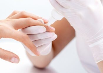 how to remove nail glue