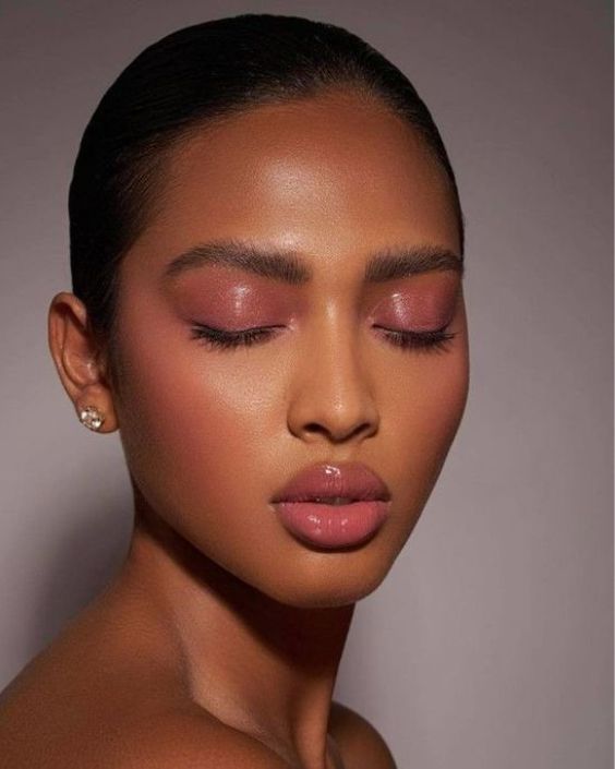 Pink Eyeshadow Look For Dark Skin