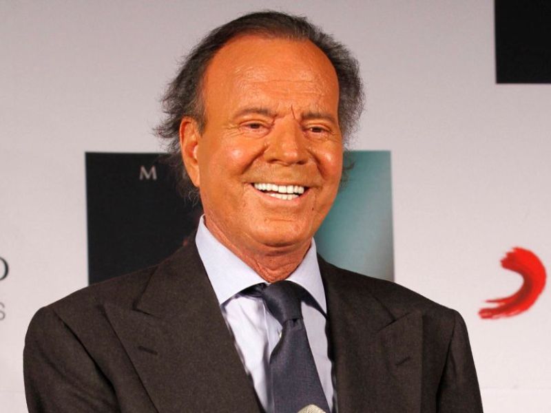 Who Is Julio Iglesias